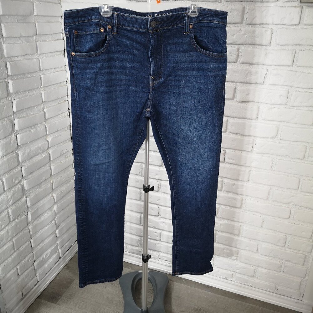 American Eagle Flex Men's Size 40/30 Medium Wash Zipper & Button Closure Jeans